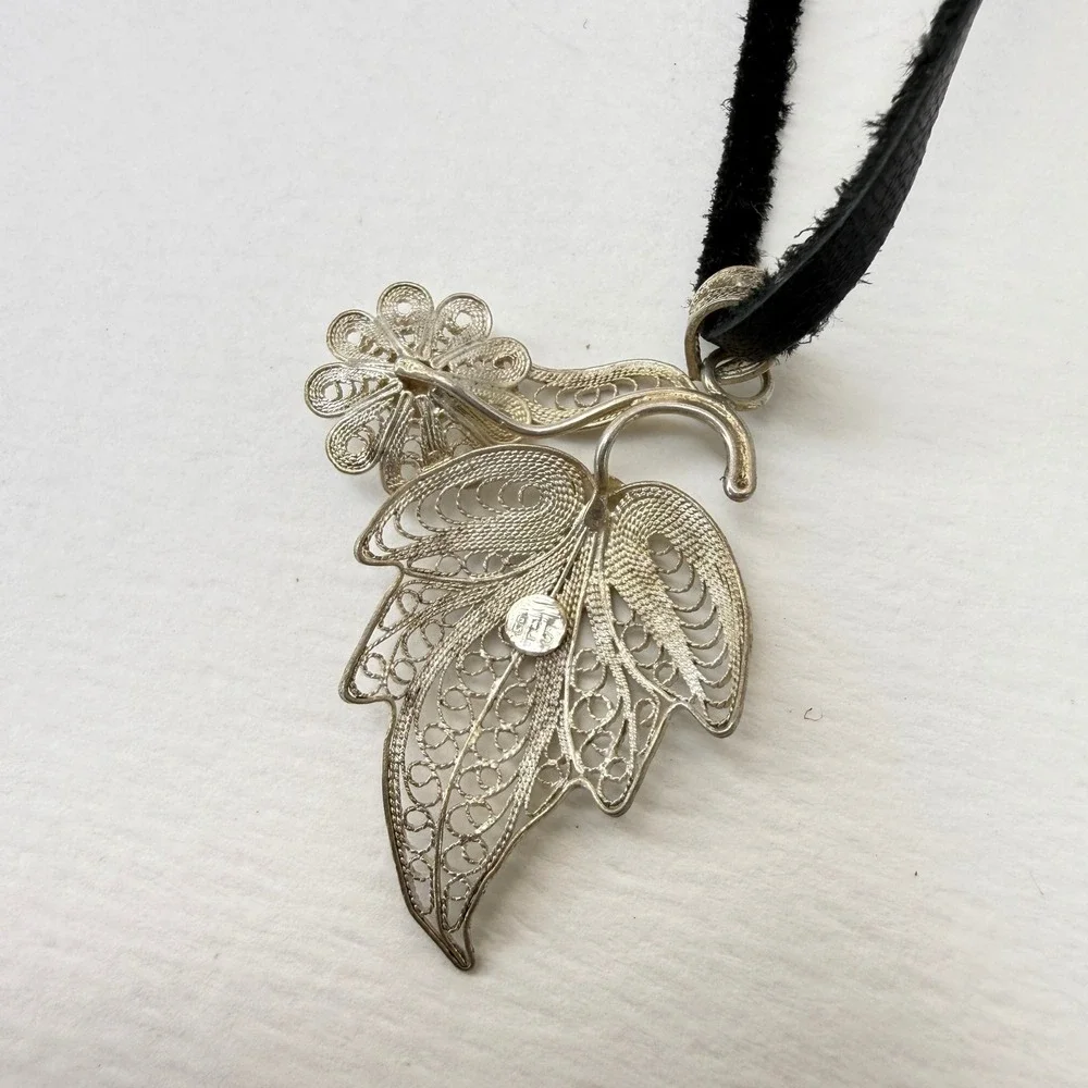 Vintage Silver Filigree Leaf Flower Pendant Necklace Black Leather Cord Boho